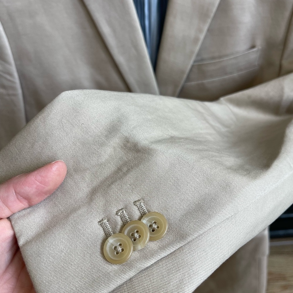 Banana Republic Men's Beige Blazer & Pants - Picture 6 of 9